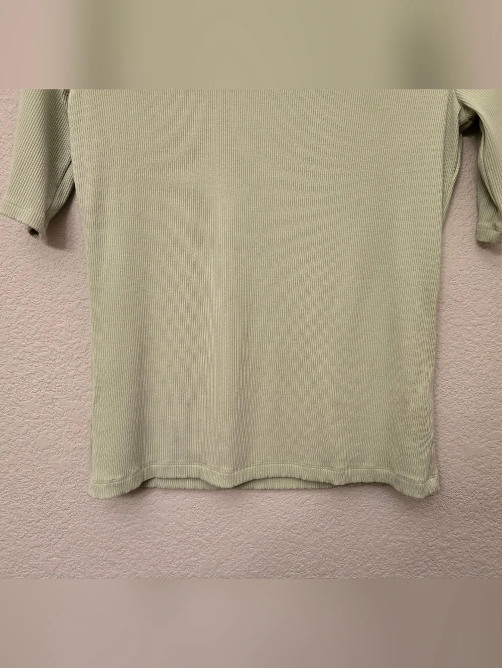 Vince Women's Elbow Sleeve Scoop Neck Top Sz M  Green Ribbed Stretch Minimalist